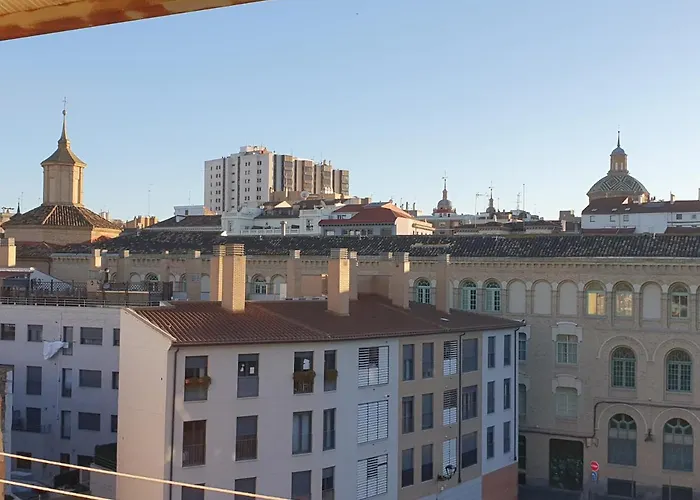 Atico Muy Luminoso Con Parking, * Zaragoza
